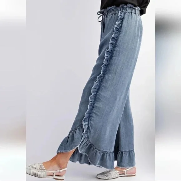 Easel Blue Washed Denim Ruffle Chambray Relaxed Fit Pants Size Medium - Picture 10 of 10